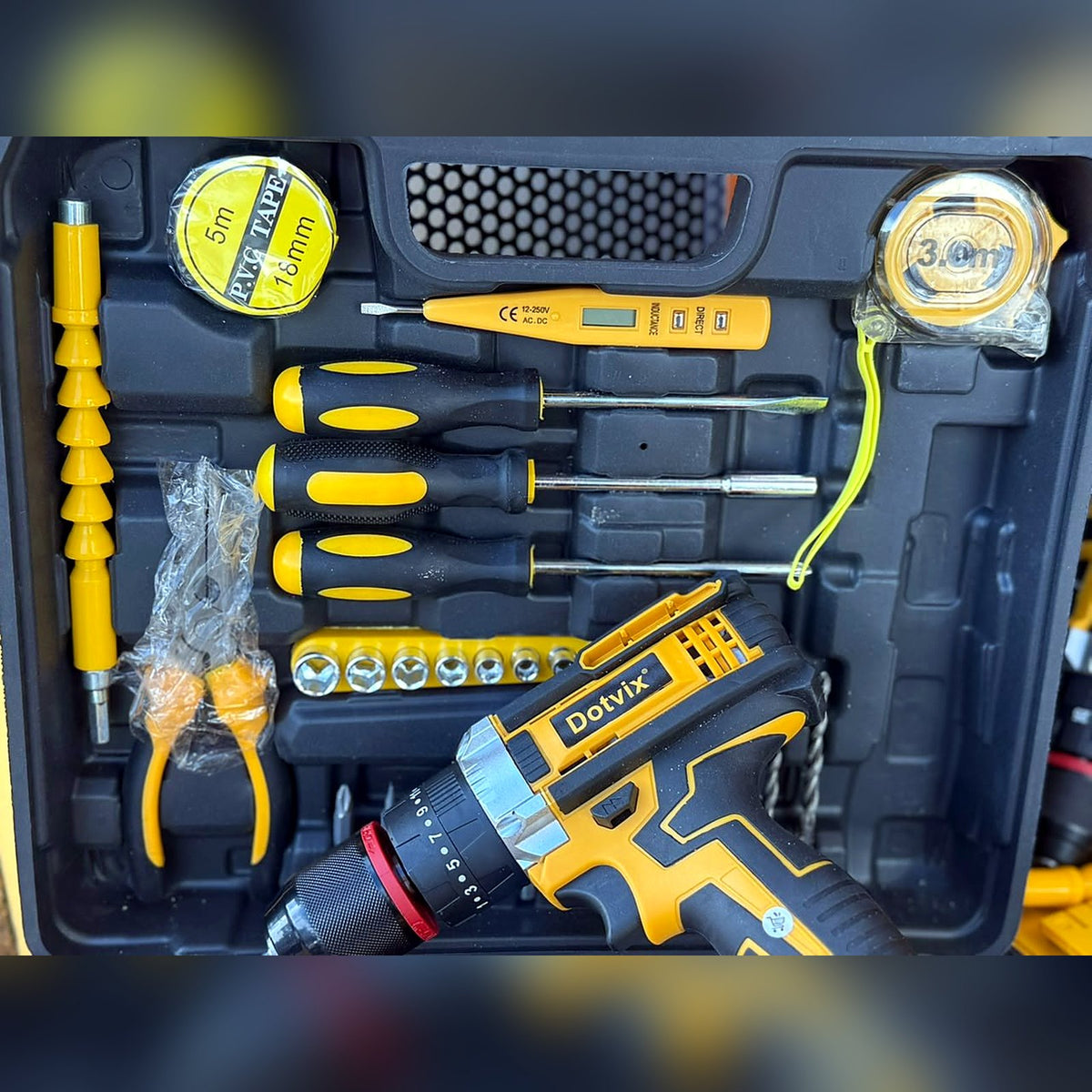 Kit Taladro Inalámbrico 36V con Herramientas y Maletín