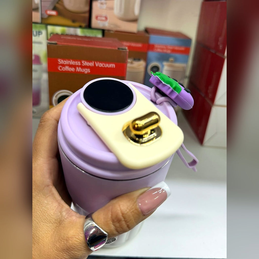 Termo con Pantalla de Temperatura LED y Dije de Fresa