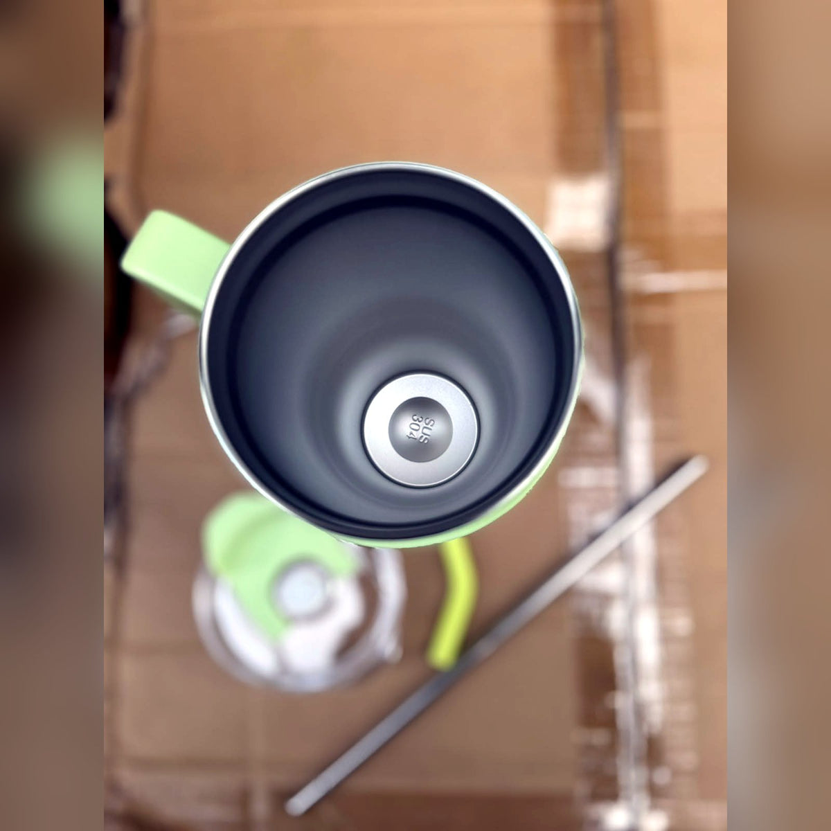 Vaso Térmico con Asa y Pitillo de Acero